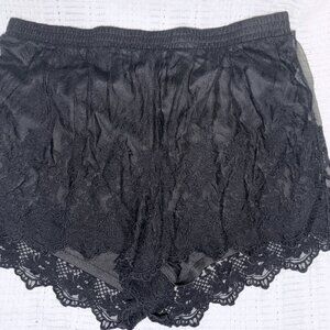 Torrid | Size 2 or 18/20 | Black Shorts
